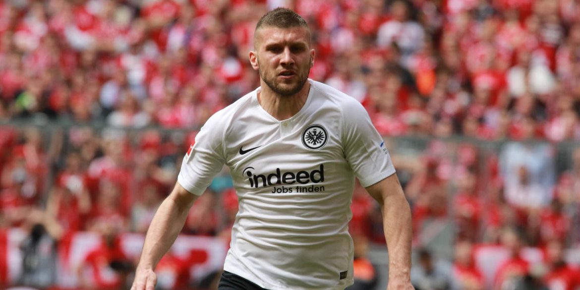 Comunio-Gerüchteküche: Holen die Bayern einen Juve-Star? Rebic vor Wechsel, Grujic hat sich entschieden